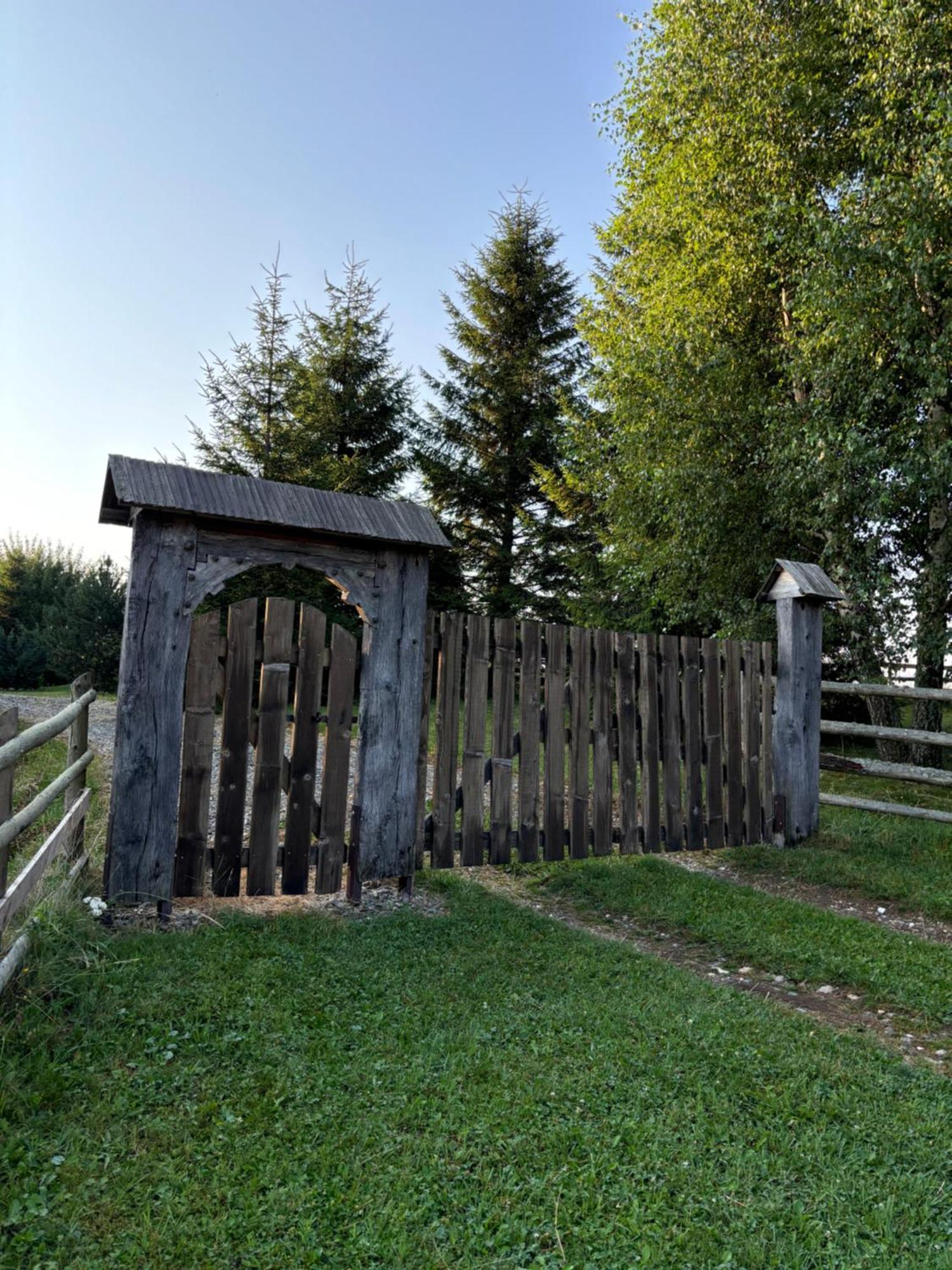 Chalet Ro Peștera Bagian luar foto